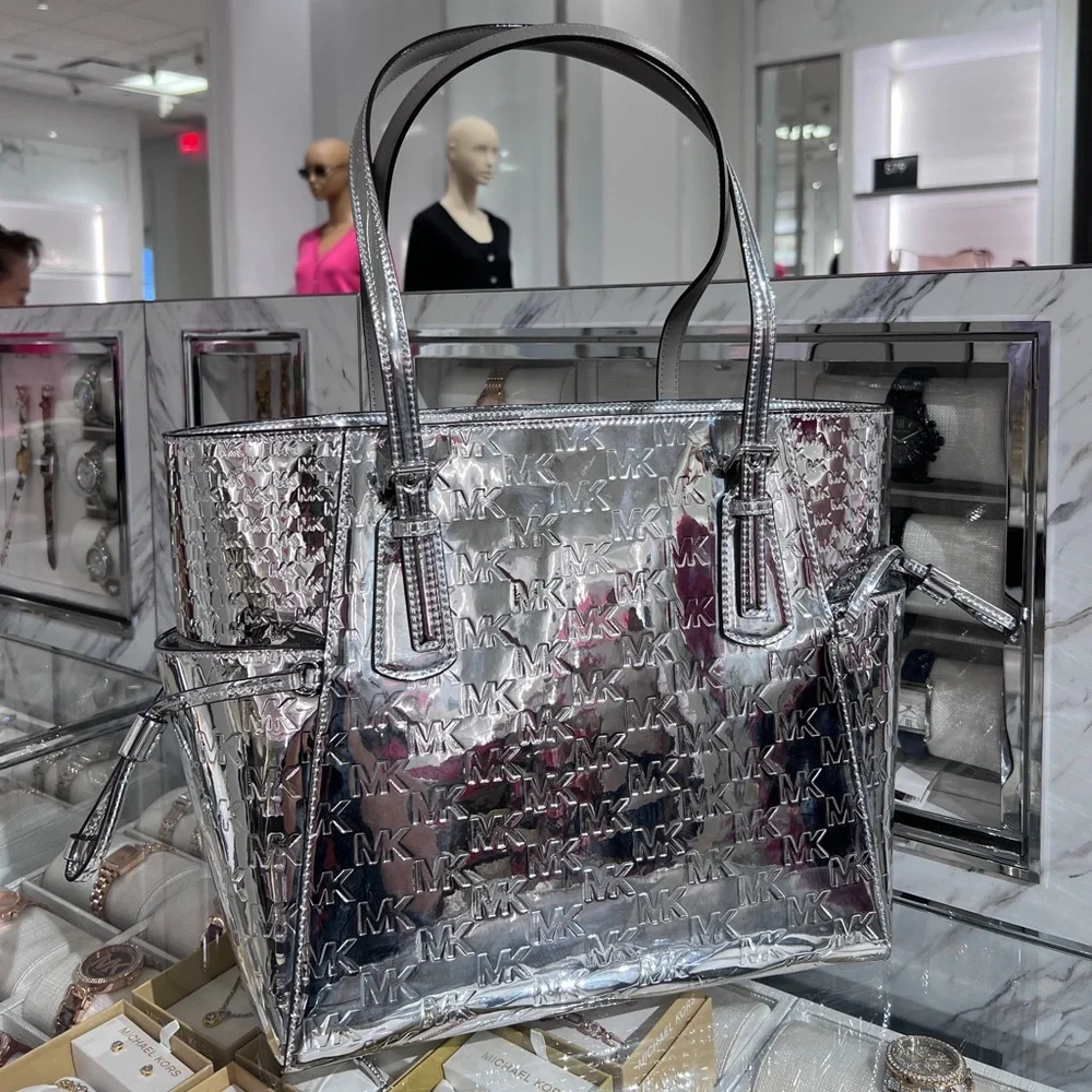 MICHAEL KORS Voyager Large Patent Logo Debossed Tote Bag NWT Silver - Picture 4 of 10